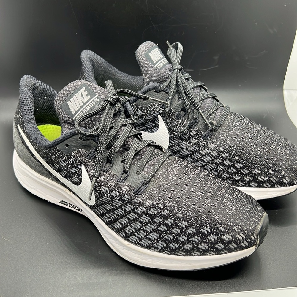 Nike Air Zoom Pegasus 35, size 9 - Picture 2 of 7